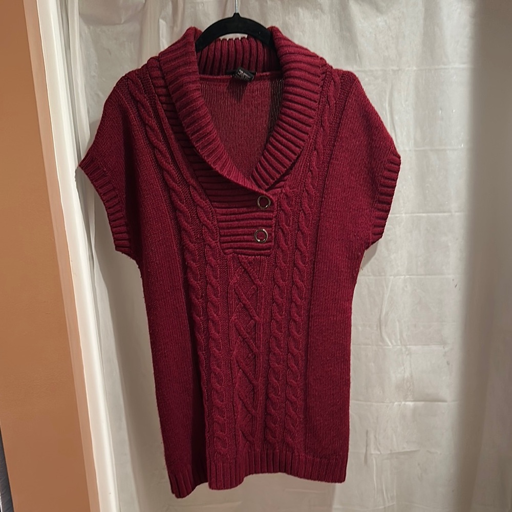 Hooked Up Women's Maroon Cable Knit Sweater